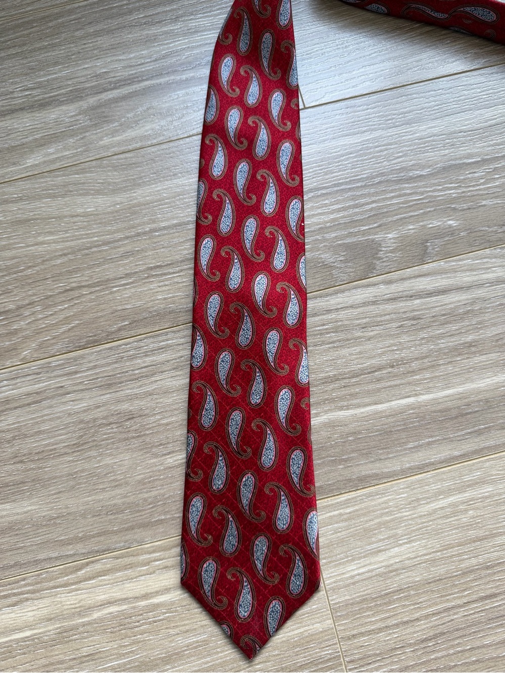 ERMENEGILDO ZEGNA Red Paisley Luxury 100% Silk Tie In Made Italy Vintage EUC